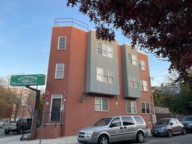 3842 Lancaster Ave in Philadelphia, PA - Building Photo