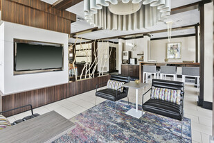 Luxe Scottsdale in Scottsdale, AZ - Building Photo - Building Photo