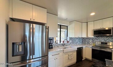 1750 W Pearce Rd in Phoenix, AZ - Building Photo - Building Photo