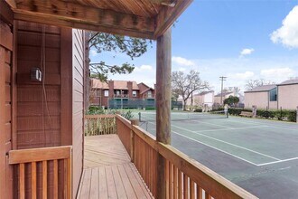 643 Davis Rd in League City, TX - Building Photo - Building Photo