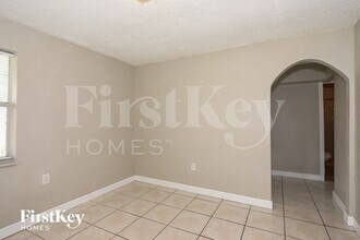 2161 NW 97th St in Miami, FL - Building Photo - Building Photo