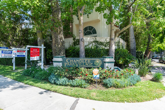 Chandler Park Village in Sherman Oaks, CA - Foto de edificio - Building Photo