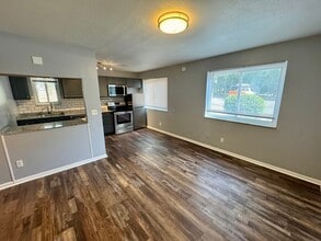 2702 May St in Cincinnati, OH - Building Photo - Building Photo