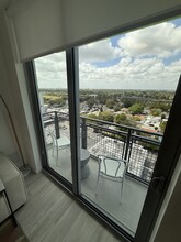 1371 NW 38th St, Unit A2 in Miami, FL - Building Photo - Building Photo