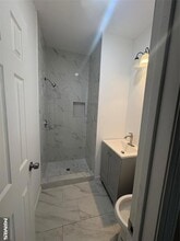 172 N Main St, Unit 3 in Paterson, NJ - Foto de edificio - Building Photo