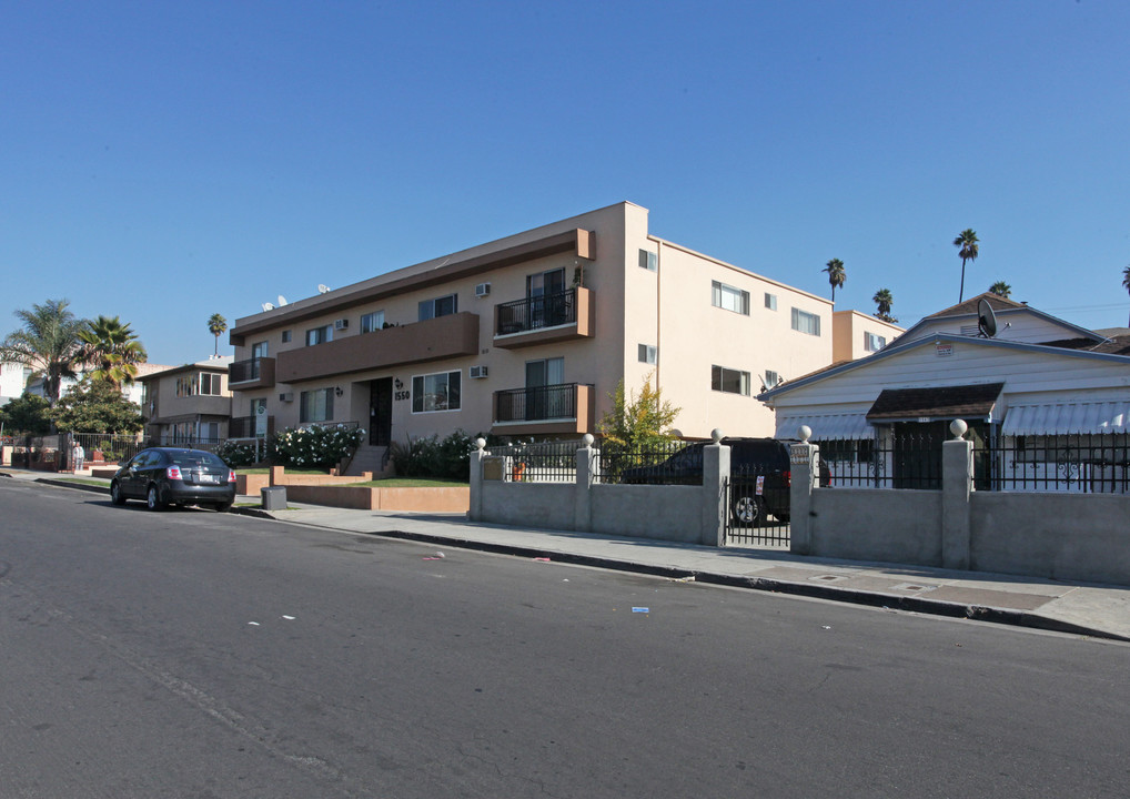 1550 Harvard in Los Angeles, CA - Foto de edificio