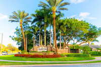 9192 Oak Alley Dr in Wellington, FL - Foto de edificio - Building Photo