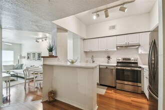 501 S Moody Ave in Tampa, FL - Building Photo - Building Photo