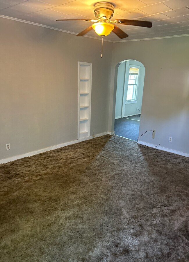 1904 Home Cir in Coffeyville, KS - Building Photo - Building Photo