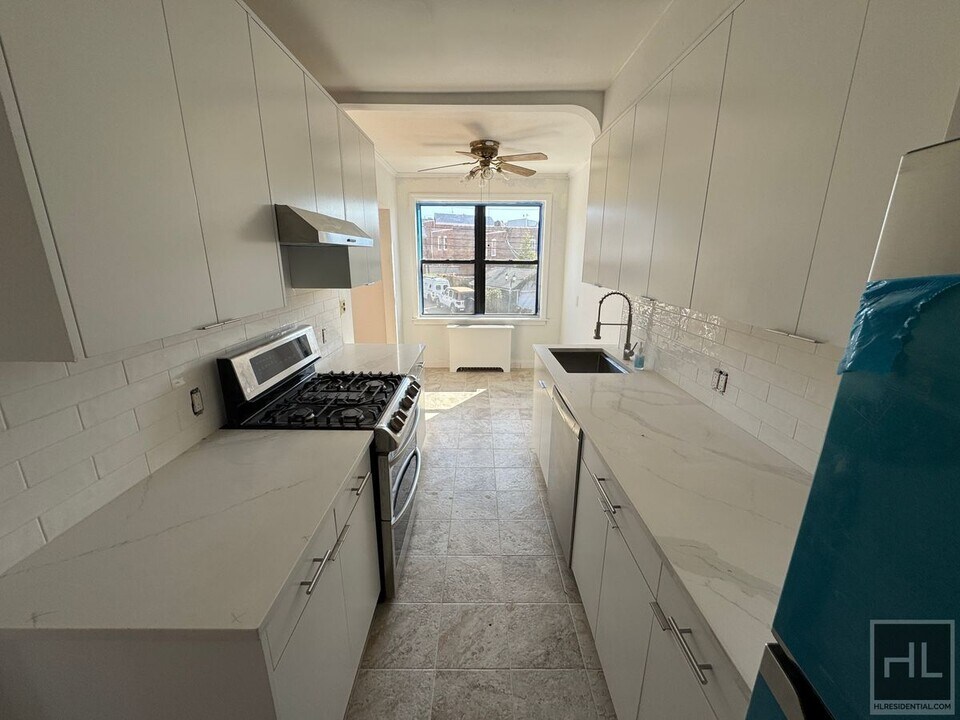 54-42-54-66 66th St in Queens, NY - Building Photo