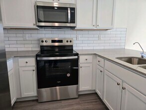 6065 Glenora Falls St in North Las Vegas, NV - Building Photo - Building Photo