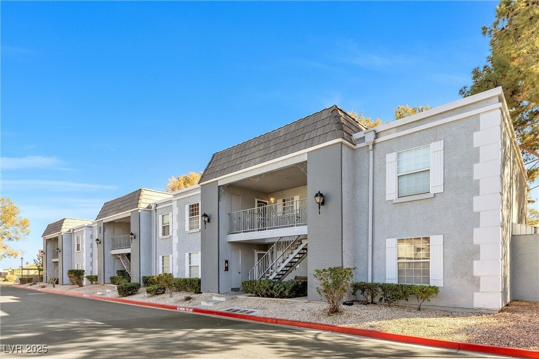 3823 S Maryland Pkwy in Las Vegas, NV - Foto de edificio