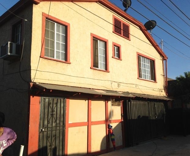 1743 W 58th St in Los Angeles, CA - Building Photo