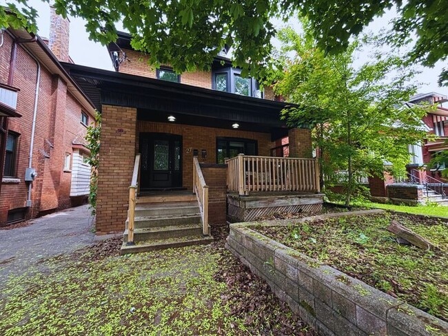 property at 27 Melrose Ave S