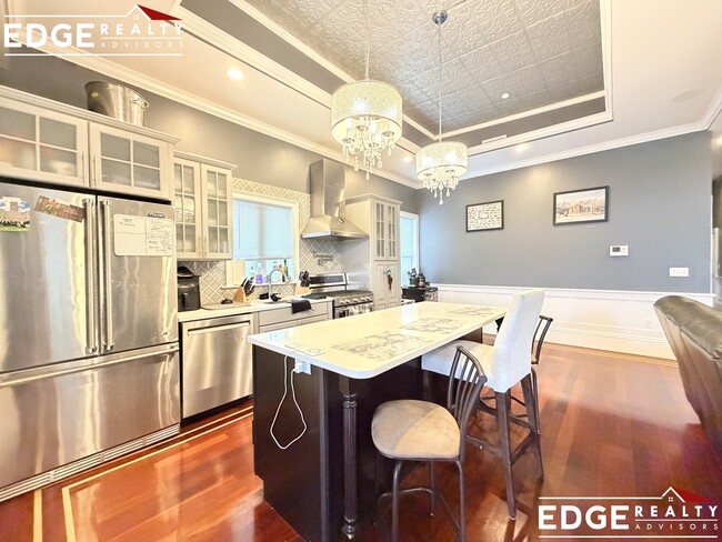 622 E 3rd St, Unit 3