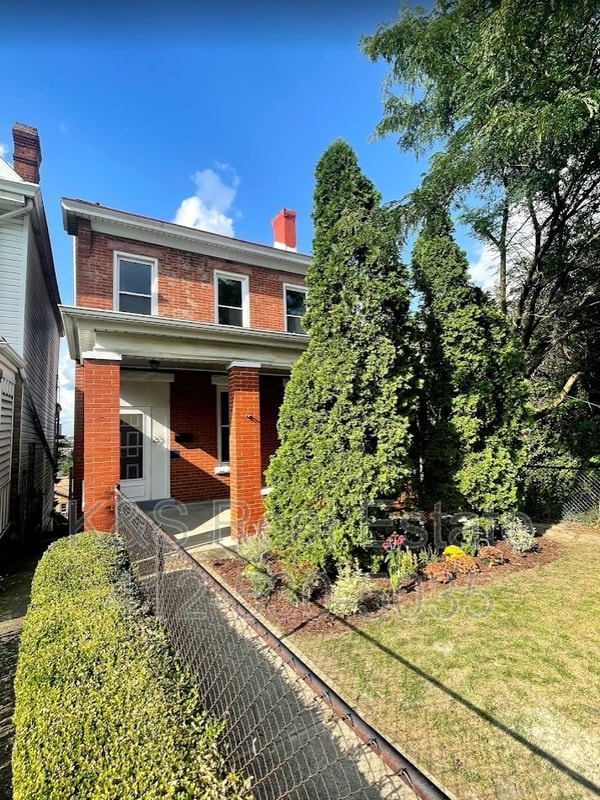 property at 221 Orchard Pl