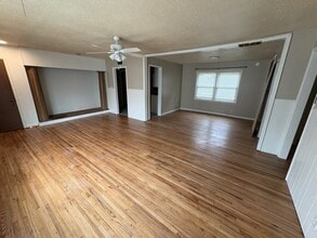 8915 E 3rd Pl in Tulsa, OK - Building Photo - Building Photo