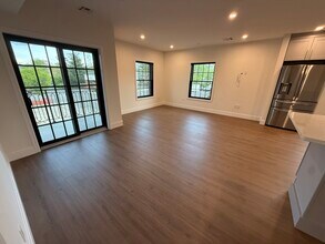 44 High St in New Providence, NJ - Foto de edificio - Building Photo