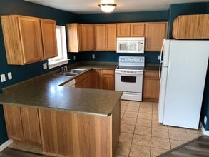 1122 Cruiser Ln in Belgrade, MT - Building Photo - Building Photo