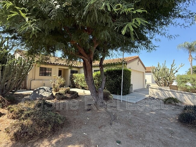 2736 Derringer Pl in Escondido, CA - Building Photo - Building Photo