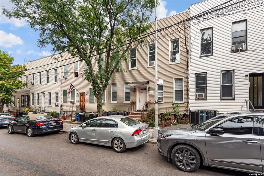 60-21 54th St-Unit -1L in Queens, NY - Building Photo