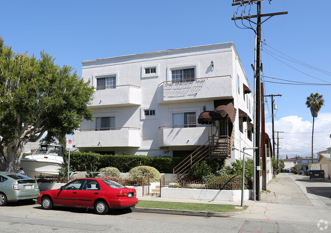 4370 McLaughlin Ave in Los Angeles, CA - Building Photo - Building Photo