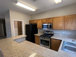 2588 Velez Valley Way in Henderson, NV - Building Photo - Building Photo