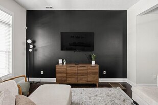 341 Parkway Ave in Indianapolis, IN - Building Photo