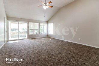 607 NE Short St in Lee's Summit, MO - Building Photo - Building Photo