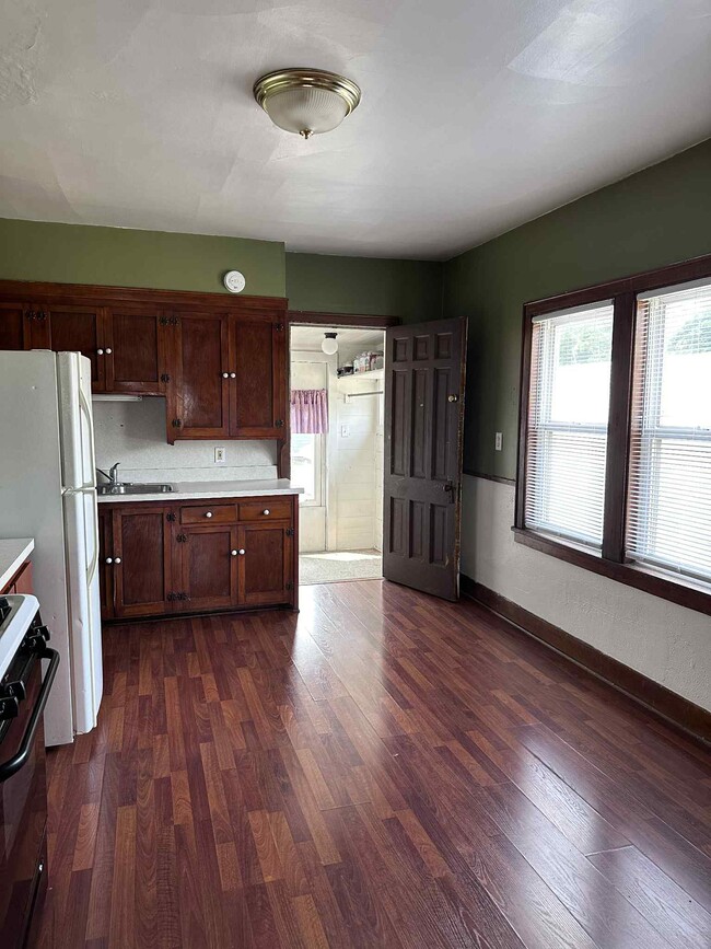322 S 9th St, Unit 322 South 9th St. Upper