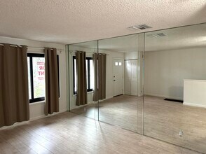 2252 Caminito Pajarito in San Diego, CA - Building Photo - Building Photo