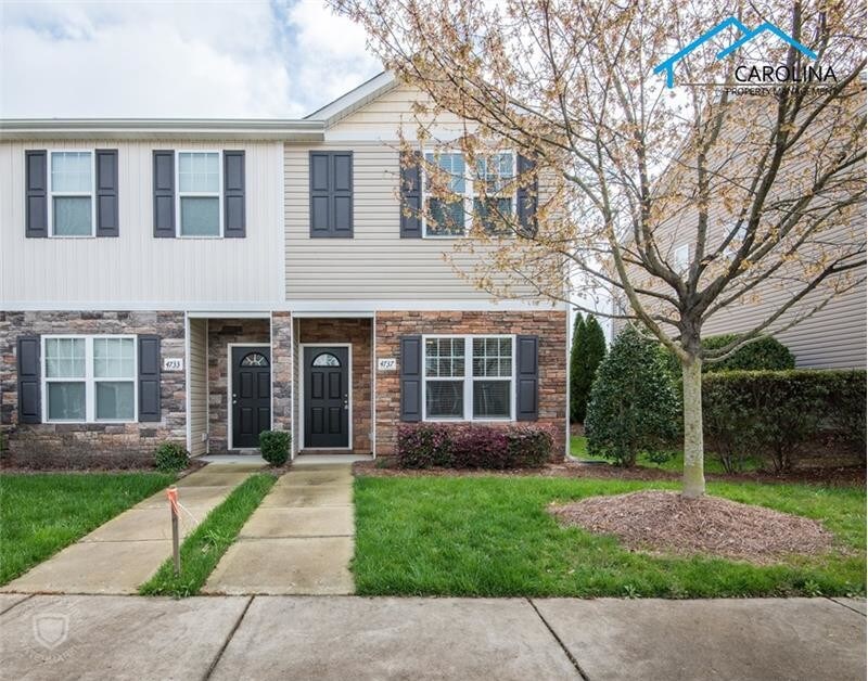 4737 Johnston Oehler Rd in Charlotte, NC - Building Photo