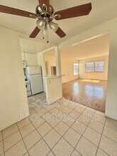 1029 Loring St in San Diego, CA - Building Photo - Building Photo