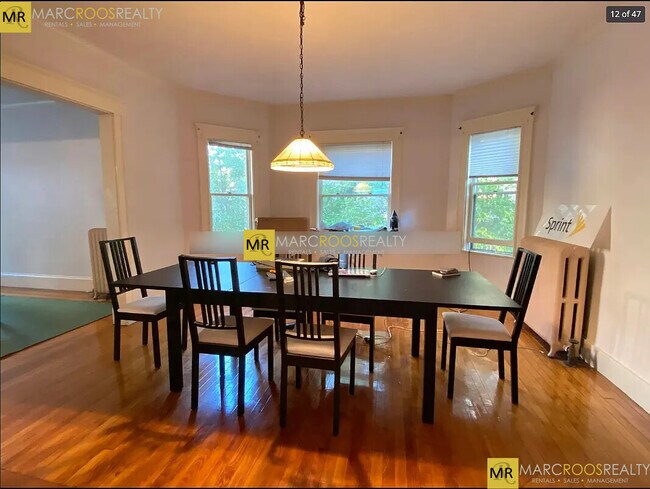 24 Chetwynd Rd in Somerville, MA - Foto de edificio - Building Photo