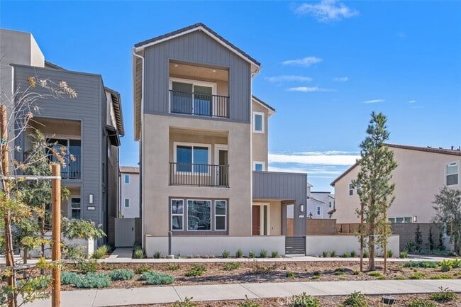 125 Seep in Irvine, CA - Building Photo - Building Photo