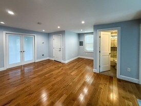 195 Hutton St in Jersey City, NJ - Building Photo