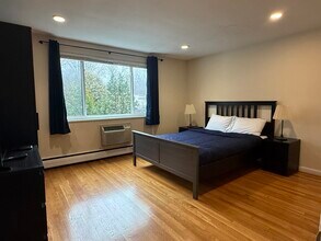 205 Kent St, Unit 26 in Brookline, MA - Building Photo - Building Photo