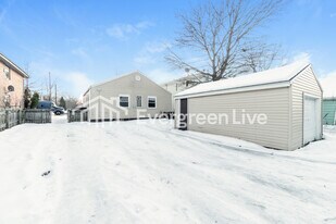 4806 W Hampton Ave in Milwaukee, WI - Building Photo