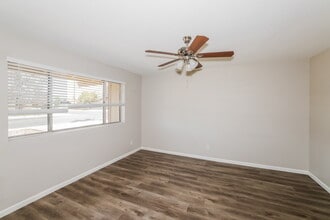 3055 E Garnet Ave in Mesa, AZ - Building Photo - Building Photo