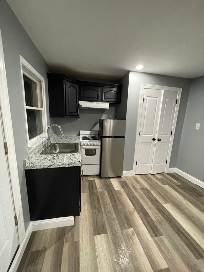 8 High St Rentals in Lake Ronkonkoma, NY