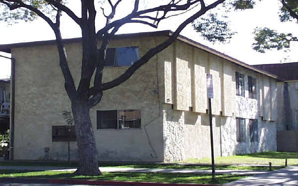 725 Garfield St in Santa Ana, CA - Building Photo - Building Photo