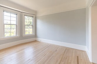 632 N Claremont St, Unit A in San Mateo, CA - Foto de edificio - Building Photo