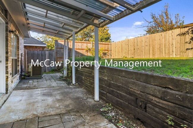 1214 Mission St in Duncanville, TX - Building Photo - Building Photo