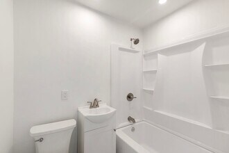 6327 Brooklyn Ave in San Diego, CA - Foto de edificio - Building Photo