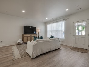 Henderson Townhomes in Stillwater, OK - Building Photo - Building Photo