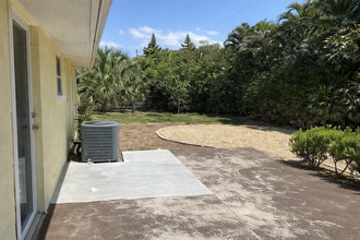 2714 Grove St in Sarasota, FL - Building Photo - Building Photo