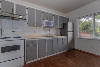 2294 McKenzie Rd in Abbotsford, BC - Building Photo - Building Photo