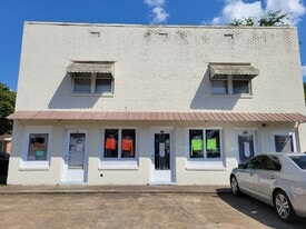 626 Waterworks Rd, Unit 1 in Columbus, MS - Building Photo