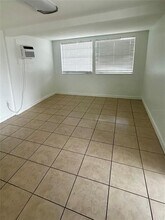 2695 Fruitville Rd in Sarasota, FL - Building Photo - Building Photo