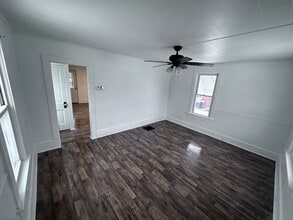 477 E Martin St in East Palestine, OH - Building Photo - Building Photo